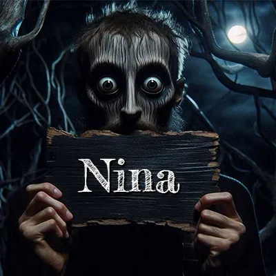 Figura surrealista de rostro pálido con ojos muy saltones en un bosque oscuro, sosteniendo un trozo de madera negra cubriendo su boca bajo la luz de la luna. - Nina