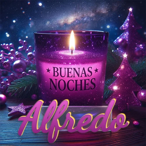 Vela morada brillante dentro de un vaso de vidrio, con la frase 'BUENAS NOCHES', rodeada de adornos festivos brillantes y pequeños árboles de Navidad bajo un cielo nocturno estrellado. El nombre aparece en un marco de vidrio transparente rectangular debajo del vaso. Nombre personalizado: Alfredo. Vela morada brillante dentro de un vaso de vidrio, con la frase 'BUENAS NOCHES', rodeada de adornos festivos brillantes y pequeños árboles de Navidad bajo un cielo nocturno estrellado. El nombre aparece en un marco de vidrio transparente rectangular debajo del vaso. Nombre personalizado: Alfredo.