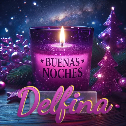 Vela morada brillante dentro de un vaso de vidrio, con la frase 'BUENAS NOCHES', rodeada de adornos festivos brillantes y pequeños árboles de Navidad bajo un cielo nocturno estrellado. El nombre aparece en un marco de vidrio transparente rectangular debajo del vaso. Nombre personalizado: Delfina. Vela morada brillante dentro de un vaso de vidrio, con la frase 'BUENAS NOCHES', rodeada de adornos festivos brillantes y pequeños árboles de Navidad bajo un cielo nocturno estrellado. El nombre aparece en un marco de vidrio transparente rectangular debajo del vaso. Nombre personalizado: Delfina.