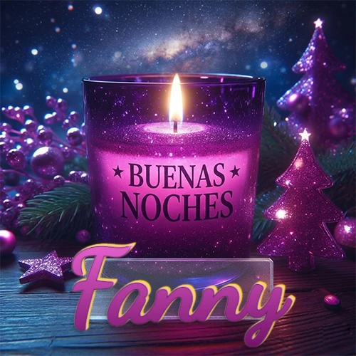 Vela morada brillante dentro de un vaso de vidrio, con la frase 'BUENAS NOCHES', rodeada de adornos festivos brillantes y pequeños árboles de Navidad bajo un cielo nocturno estrellado. El nombre aparece en un marco de vidrio transparente rectangular debajo del vaso. Nombre personalizado: Fanny.