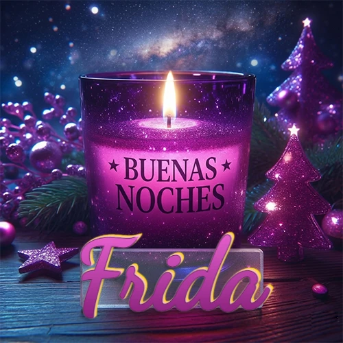 Vela morada brillante dentro de un vaso de vidrio, con la frase 'BUENAS NOCHES', rodeada de adornos festivos brillantes y pequeños árboles de Navidad bajo un cielo nocturno estrellado. El nombre aparece en un marco de vidrio transparente rectangular debajo del vaso. Nombre personalizado: Frida.