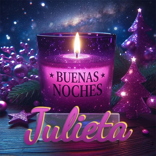 Vela morada brillante dentro de un vaso de vidrio, con la frase 'BUENAS NOCHES', rodeada de adornos festivos brillantes y pequeños árboles de Navidad bajo un cielo nocturno estrellado. El nombre aparece en un marco de vidrio transparente rectangular debajo del vaso. Nombre personalizado: Julieta. Vela morada brillante dentro de un vaso de vidrio, con la frase 'BUENAS NOCHES', rodeada de adornos festivos brillantes y pequeños árboles de Navidad bajo un cielo nocturno estrellado. El nombre aparece en un marco de vidrio transparente rectangular debajo del vaso. Nombre personalizado: Julieta.