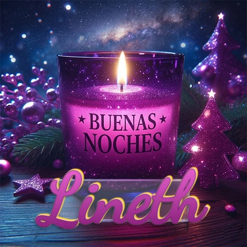 Vela morada brillante dentro de un vaso de vidrio, con la frase 'BUENAS NOCHES', rodeada de adornos festivos brillantes y pequeños árboles de Navidad bajo un cielo nocturno estrellado. El nombre aparece en un marco de vidrio transparente rectangular debajo del vaso. Nombre personalizado: Lineth.