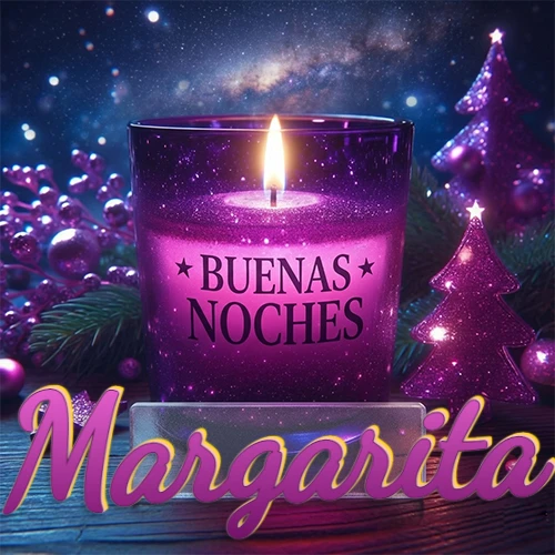 Vela morada brillante dentro de un vaso de vidrio, con la frase 'BUENAS NOCHES', rodeada de adornos festivos brillantes y pequeños árboles de Navidad bajo un cielo nocturno estrellado. El nombre aparece en un marco de vidrio transparente rectangular debajo del vaso. Nombre personalizado: Margarita. Vela morada brillante dentro de un vaso de vidrio, con la frase 'BUENAS NOCHES', rodeada de adornos festivos brillantes y pequeños árboles de Navidad bajo un cielo nocturno estrellado. El nombre aparece en un marco de vidrio transparente rectangular debajo del vaso. Nombre personalizado: Margarita.