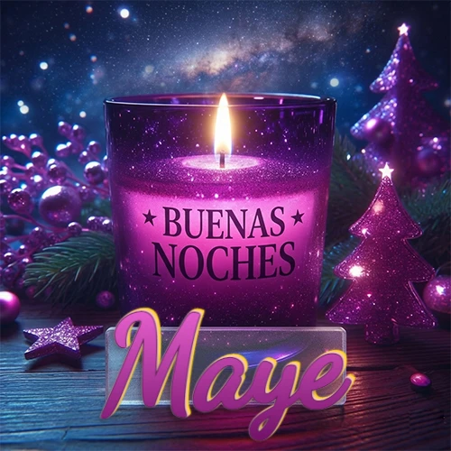 Vela morada brillante dentro de un vaso de vidrio, con la frase 'BUENAS NOCHES', rodeada de adornos festivos brillantes y pequeños árboles de Navidad bajo un cielo nocturno estrellado. El nombre aparece en un marco de vidrio transparente rectangular debajo del vaso. Nombre personalizado: Maye. Vela morada brillante dentro de un vaso de vidrio, con la frase 'BUENAS NOCHES', rodeada de adornos festivos brillantes y pequeños árboles de Navidad bajo un cielo nocturno estrellado. El nombre aparece en un marco de vidrio transparente rectangular debajo del vaso. Nombre personalizado: Maye.
