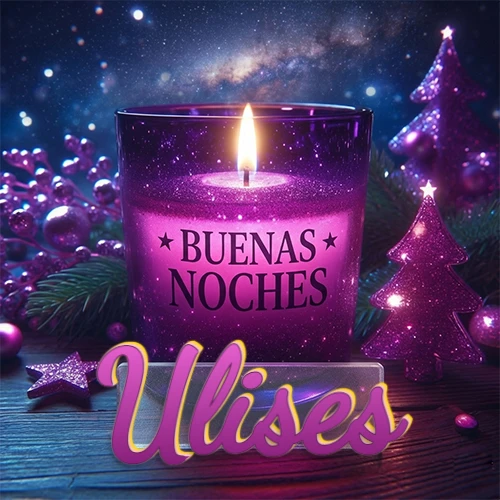 Vela morada brillante dentro de un vaso de vidrio, con la frase 'BUENAS NOCHES', rodeada de adornos festivos brillantes y pequeños árboles de Navidad bajo un cielo nocturno estrellado. El nombre aparece en un marco de vidrio transparente rectangular debajo del vaso. Nombre personalizado: Ulises. Vela morada brillante dentro de un vaso de vidrio, con la frase 'BUENAS NOCHES', rodeada de adornos festivos brillantes y pequeños árboles de Navidad bajo un cielo nocturno estrellado. El nombre aparece en un marco de vidrio transparente rectangular debajo del vaso. Nombre personalizado: Ulises.