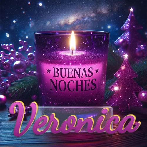 Vela morada brillante dentro de un vaso de vidrio, con la frase 'BUENAS NOCHES', rodeada de adornos festivos brillantes y pequeños árboles de Navidad bajo un cielo nocturno estrellado. El nombre aparece en un marco de vidrio transparente rectangular debajo del vaso. Nombre personalizado: Veronica.