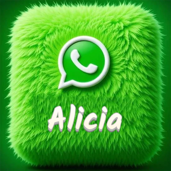 Cubo gigante cubierto de suave pelaje verde con el logotipo blanco de WhatsApp en 3D incrustado. Nombre en blanco suave que sigue la textura del pelaje en la parte inferior. Diseño con el nombre Alicia.
