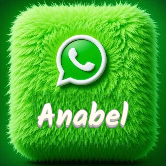 Cubo gigante cubierto de suave pelaje verde con el logotipo blanco de WhatsApp en 3D incrustado. Nombre en blanco suave que sigue la textura del pelaje en la parte inferior. Diseño con el nombre Anabel.