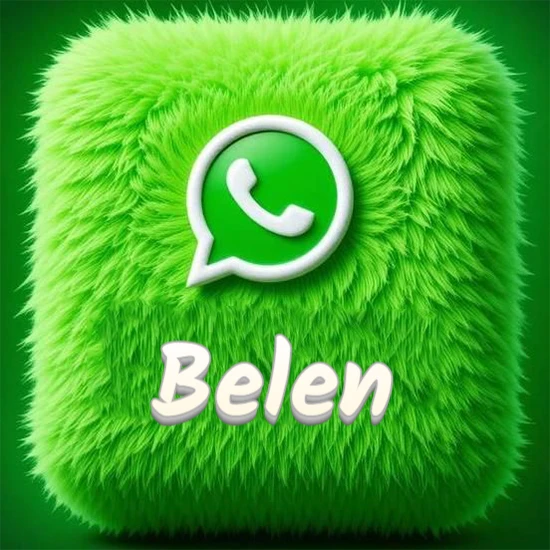 Cubo gigante cubierto de suave pelaje verde con el logotipo blanco de WhatsApp en 3D incrustado. Nombre en blanco suave que sigue la textura del pelaje en la parte inferior. Diseño con el nombre Belen.