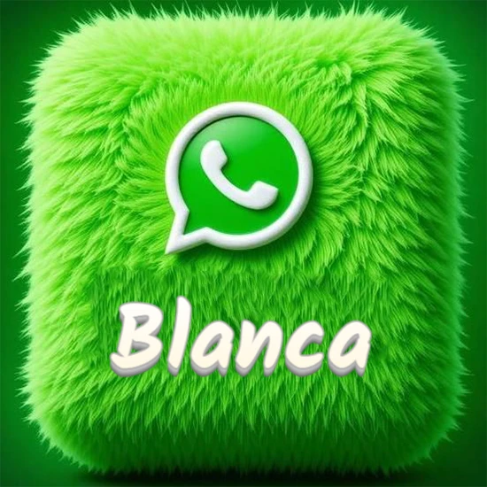 Cubo gigante cubierto de suave pelaje verde con el logotipo blanco de WhatsApp en 3D incrustado. Nombre en blanco suave que sigue la textura del pelaje en la parte inferior. Diseño con el nombre Blanca.