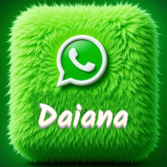 Cubo gigante cubierto de suave pelaje verde con el logotipo blanco de WhatsApp en 3D incrustado. Nombre en blanco suave que sigue la textura del pelaje en la parte inferior. Diseño con el nombre Daiana.