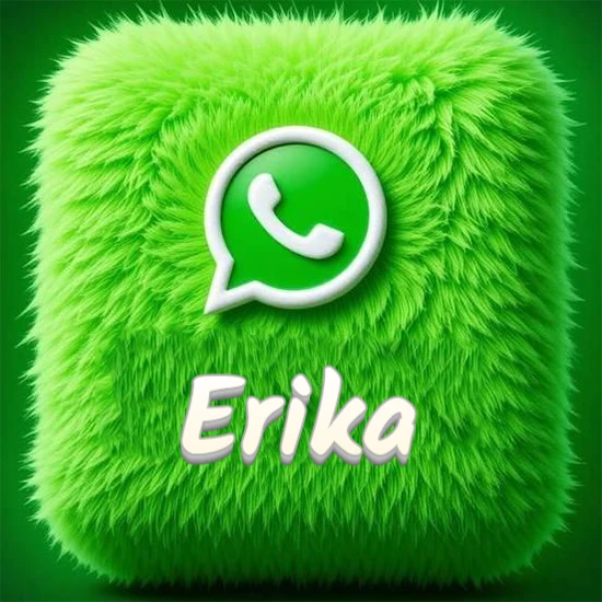 Cubo gigante cubierto de suave pelaje verde con el logotipo blanco de WhatsApp en 3D incrustado. Nombre en blanco suave que sigue la textura del pelaje en la parte inferior. Diseño con el nombre Erika.