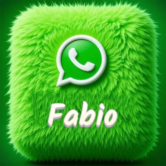 Cubo gigante cubierto de suave pelaje verde con el logotipo blanco de WhatsApp en 3D incrustado. Nombre en blanco suave que sigue la textura del pelaje en la parte inferior. Diseño con el nombre Fabio.