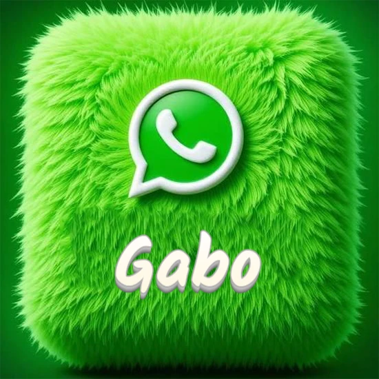 Cubo gigante cubierto de suave pelaje verde con el logotipo blanco de WhatsApp en 3D incrustado. Nombre en blanco suave que sigue la textura del pelaje en la parte inferior. Diseño con el nombre Gabo.