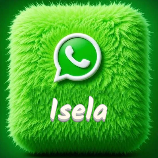 Cubo gigante cubierto de suave pelaje verde con el logotipo blanco de WhatsApp en 3D incrustado. Nombre en blanco suave que sigue la textura del pelaje en la parte inferior. Diseño con el nombre Isela.