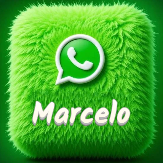 Cubo gigante cubierto de suave pelaje verde con el logotipo blanco de WhatsApp en 3D incrustado. Nombre en blanco suave que sigue la textura del pelaje en la parte inferior. Diseño con el nombre Marcelo.