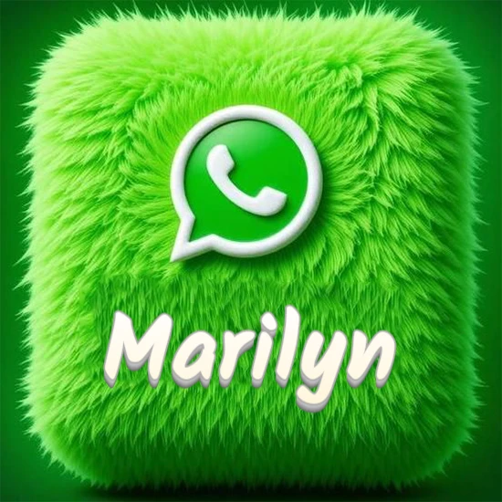 Cubo gigante cubierto de suave pelaje verde con el logotipo blanco de WhatsApp en 3D incrustado. Nombre en blanco suave que sigue la textura del pelaje en la parte inferior. Diseño con el nombre Marilyn.