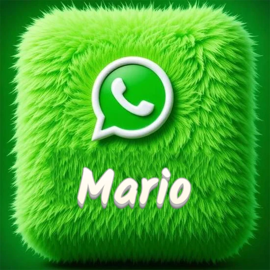 Cubo gigante cubierto de suave pelaje verde con el logotipo blanco de WhatsApp en 3D incrustado. Nombre en blanco suave que sigue la textura del pelaje en la parte inferior. Diseño con el nombre Mario.
