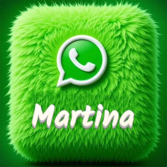 Cubo gigante cubierto de suave pelaje verde con el logotipo blanco de WhatsApp en 3D incrustado. Nombre en blanco suave que sigue la textura del pelaje en la parte inferior. Diseño con el nombre Martina.