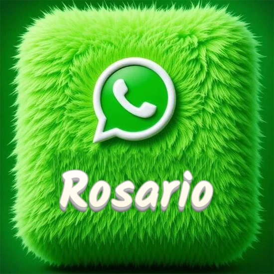 Cubo gigante cubierto de suave pelaje verde con el logotipo blanco de WhatsApp en 3D incrustado. Nombre en blanco suave que sigue la textura del pelaje en la parte inferior. Diseño con el nombre Rosario.