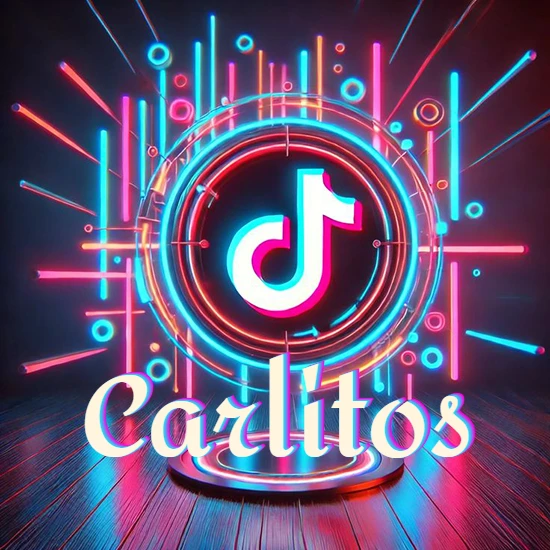 Escenario vibrante iluminado con luces de neón rojas y azules. Círculo de luz central con logotipo de TikTok. Nombre en una base circular iluminada sobre el suelo de madera. Diseño con el nombre Carlitos.