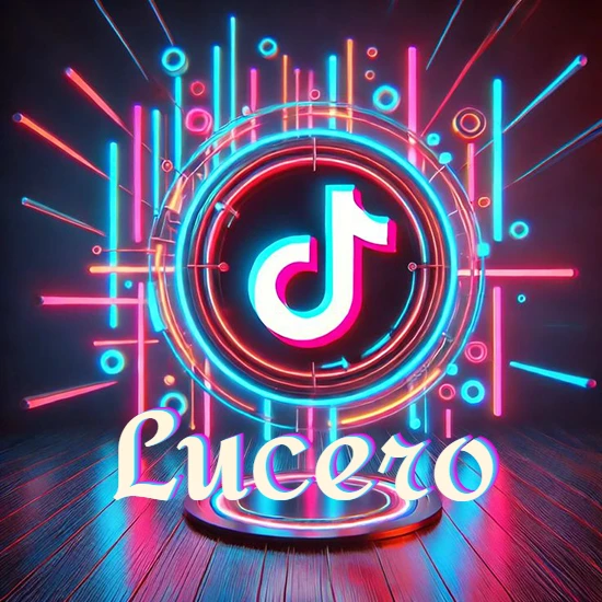 Escenario vibrante iluminado con luces de neón rojas y azules. Círculo de luz central con logotipo de TikTok. Nombre en una base circular iluminada sobre el suelo de madera. Diseño con el nombre Lucero.
