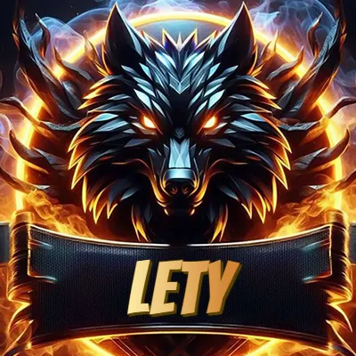 Diseño agresivo y poderoso de cabeza de lobo con ojos brillantes y halo de fuego, nombre incluido. - Lety