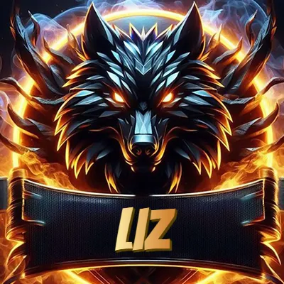 Cabeza de lobo digital imponente con diseño afilado y ángulos geométricos, rodeada por un halo circular de llamas ardientes y humo ascendente que transmite poder y control. El nombre Liz está escrito en negrita ligeramente inclinada dentro de una cinta negra curva justo debajo de la cabeza del lobo.