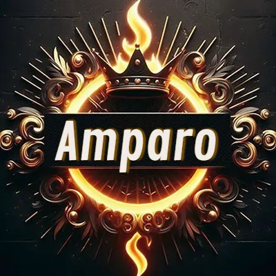 Diseño circular real con adornos dorados, llama de fuego detrás de una corona negra pequeña y nombre en blanco. - Amparo