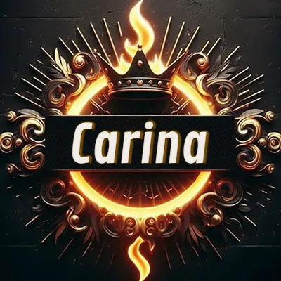 Diseño circular real con adornos dorados, llama de fuego detrás de una corona negra pequeña y nombre en blanco. - Carina