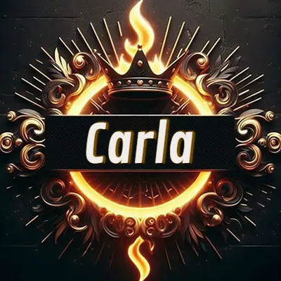 Diseño circular real con adornos dorados, llama de fuego detrás de una corona negra pequeña y nombre en blanco. - Carla