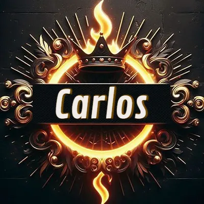 Diseño circular real con adornos dorados, llama de fuego detrás de una corona negra pequeña y nombre en blanco. - Carlos