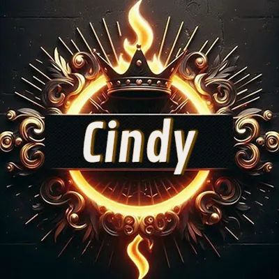 Diseño circular real con adornos dorados, llama de fuego detrás de una corona negra pequeña y nombre en blanco. - Cindy