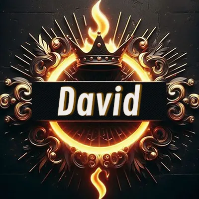 Diseño circular real con adornos dorados, llama de fuego detrás de una corona negra pequeña y nombre en blanco. - David