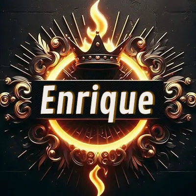 Diseño circular real con adornos dorados, llama de fuego detrás de una corona negra pequeña y nombre en blanco. - Enrique