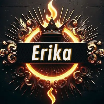 Diseño circular real con adornos dorados, llama de fuego detrás de una corona negra pequeña y nombre en blanco. - Erika