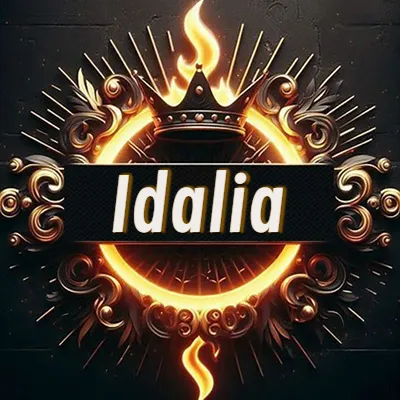 Diseño circular real con adornos dorados, llama de fuego detrás de una corona negra pequeña y nombre en blanco. - Idalia