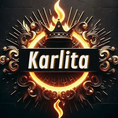 Diseño circular real con adornos dorados, llama de fuego detrás de una corona negra pequeña y nombre en blanco. - Karlita