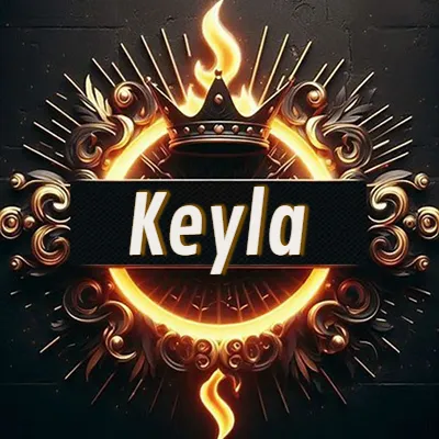 Diseño circular real con adornos dorados, llama de fuego detrás de una corona negra pequeña y nombre en blanco. - Keyla