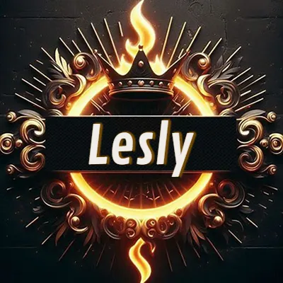 Diseño circular real con adornos dorados, llama de fuego detrás de una corona negra pequeña y nombre en blanco. - Lesly Diseño circular real con adornos dorados, llama de fuego detrás de una corona negra pequeña y nombre en blanco. - Lesly