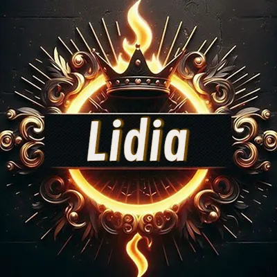 Diseño circular real con adornos dorados, llama de fuego detrás de una corona negra pequeña y nombre en blanco. - Lidia Diseño circular real con adornos dorados, llama de fuego detrás de una corona negra pequeña y nombre en blanco. - Lidia