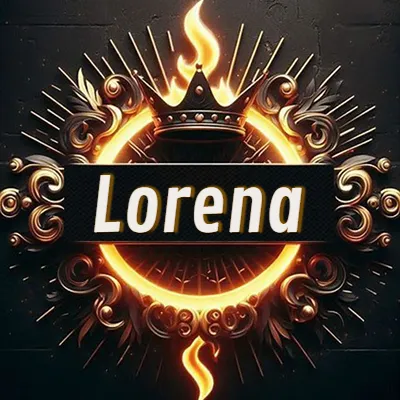 Diseño circular real con adornos dorados, llama de fuego detrás de una corona negra pequeña y nombre en blanco. - Lorena