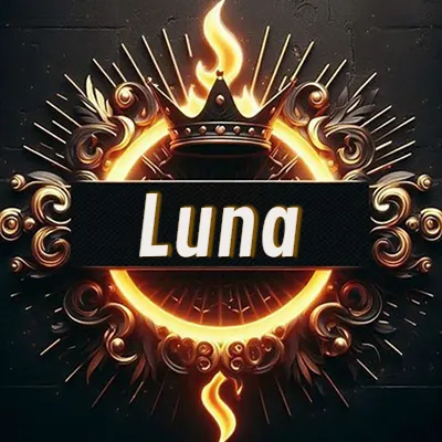 Diseño circular real con adornos dorados, llama de fuego detrás de una corona negra pequeña y nombre en blanco. - Luna