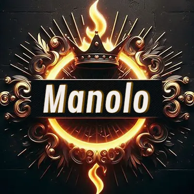 Diseño circular real con adornos dorados, llama de fuego detrás de una corona negra pequeña y nombre en blanco. - Manolo