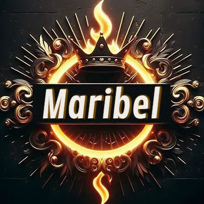 Diseño circular real con adornos dorados, llama de fuego detrás de una corona negra pequeña y nombre en blanco. - Maribel