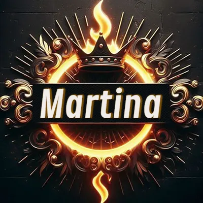 Diseño circular real con adornos dorados, llama de fuego detrás de una corona negra pequeña y nombre en blanco. - Martina