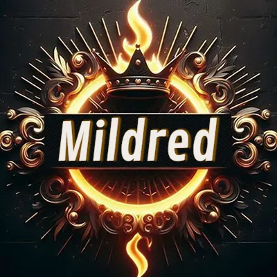 Diseño circular real con adornos dorados, llama de fuego detrás de una corona negra pequeña y nombre en blanco. - Mildred