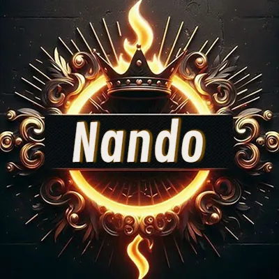 Diseño circular real con adornos dorados, llama de fuego detrás de una corona negra pequeña y nombre en blanco. - Nando