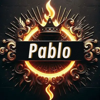 Diseño circular real con adornos dorados, llama de fuego detrás de una corona negra pequeña y nombre en blanco. - Pablo